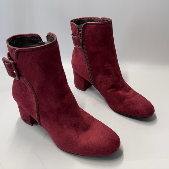 WHITE MOUNTAIN Women 9 1/2 Burgundy Red Suede Ankle Boot Heeled Bootie - Picture 3 of 13